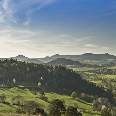Familial Au Coeur Des Gorges De La Loire Avec Equipements Bebe Et Loisirs Exterieurs - Fr-1-582-238