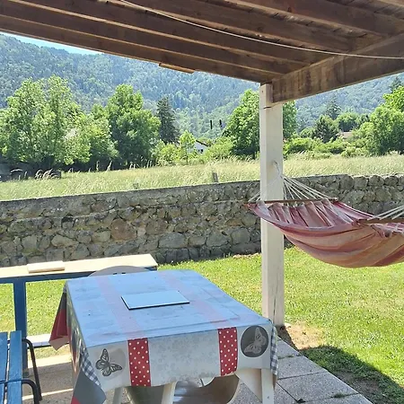 Casa de Férias Familial Au Coeur Des Gorges De La Loire Avec Equipements Bebe Et Loisirs Exterieurs - Fr-1-582-238