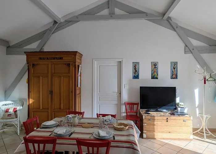 Familial Au Coeur Des Gorges De La Loire Avec Equipements Bebe Et Loisirs Exterieurs - Fr-1-582-238 *