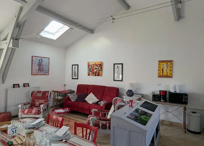 Familial Au Coeur Des Gorges De La Loire Avec Equipements Bebe Et Loisirs Exterieurs - Fr-1-582-238 Holiday home *