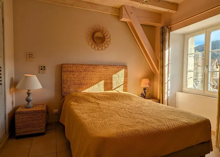 Familial Au Coeur Des Gorges De La Loire Avec Equipements Bebe Et Loisirs Exterieurs - Fr-1-582-238 Holiday home Lavoute-sur-Loire