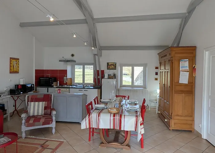 Familial Au Coeur Des Gorges De La Loire Avec Equipements Bebe Et Loisirs Exterieurs - Fr-1-582-238